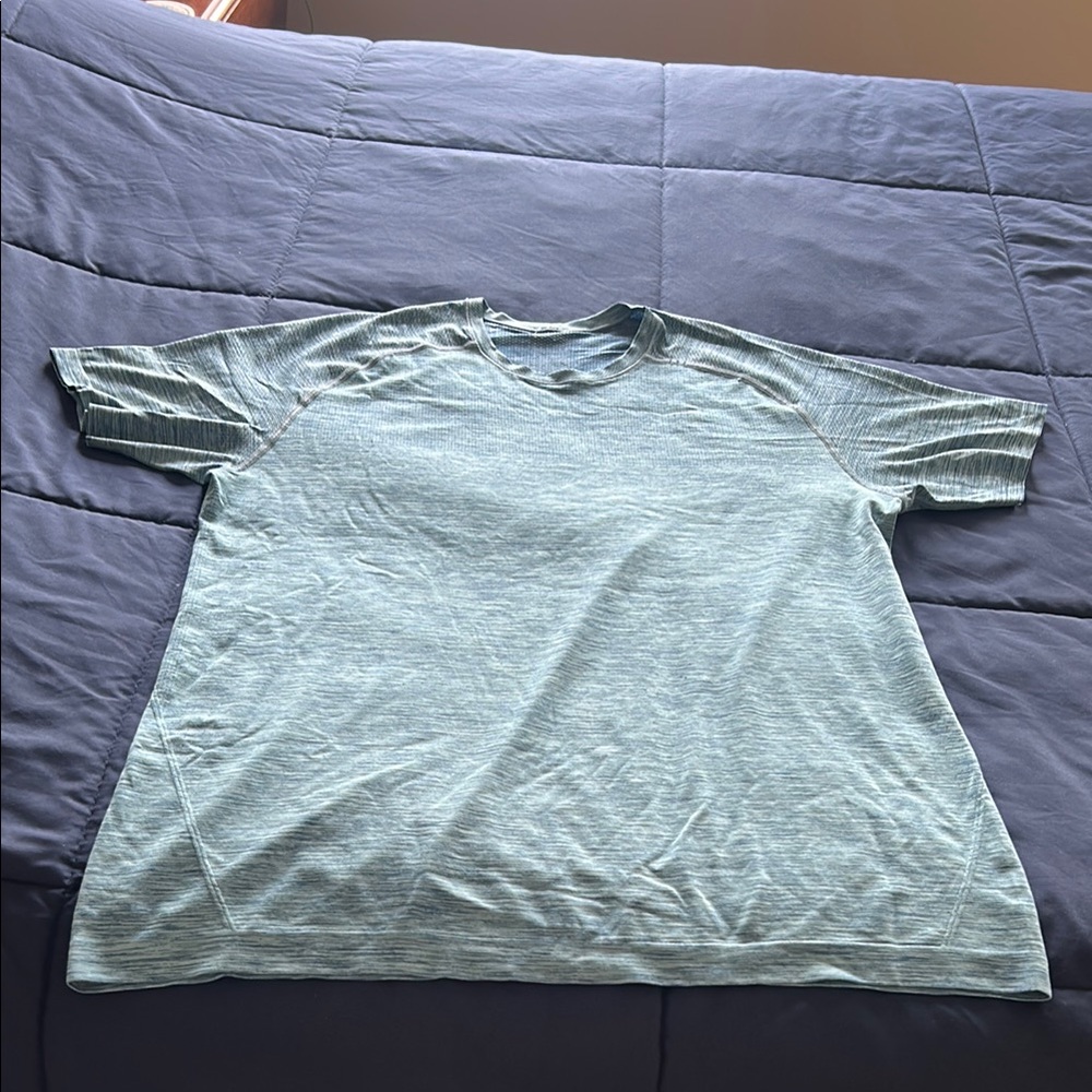 Lululemon Athletica Turquoise Short Sleeve Tee